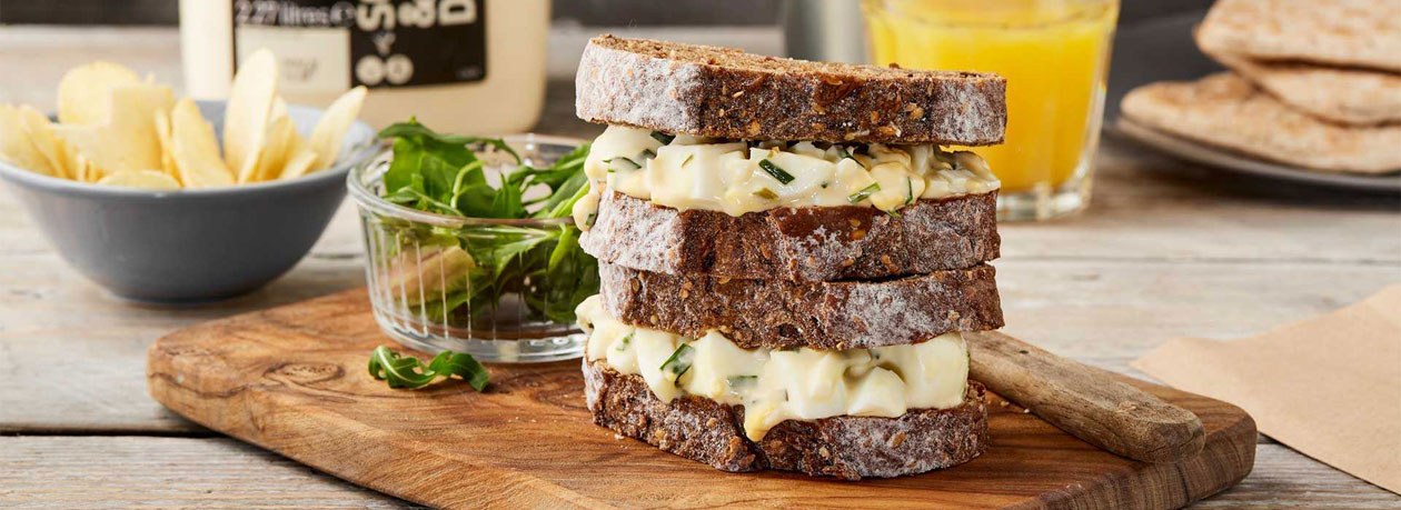 P10598 AAK 656 Sour Cream Chive Egg Sandwich Lion Cropped